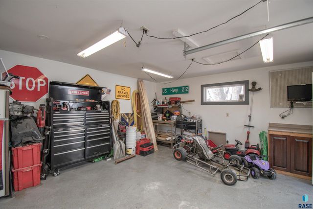 2309 S Dover Dr Drive, Sioux Falls, SD 57106