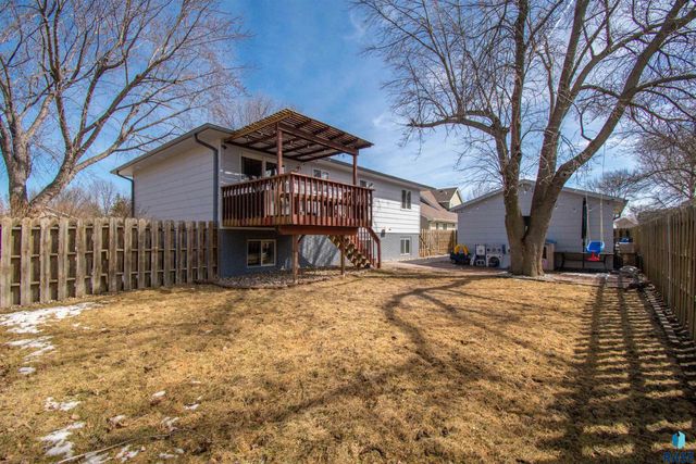 2309 S Dover Dr Drive, Sioux Falls, SD 57106