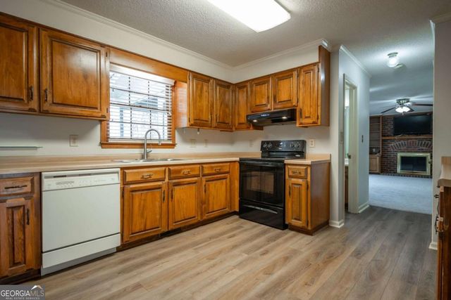 201 Chesterfield Road, Bogart, GA 30622