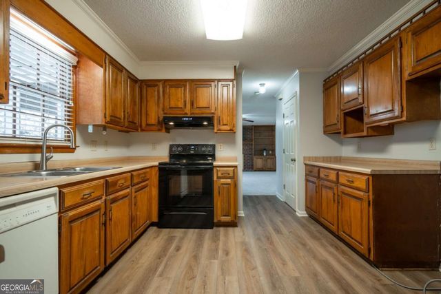 201 Chesterfield Road, Bogart, GA 30622