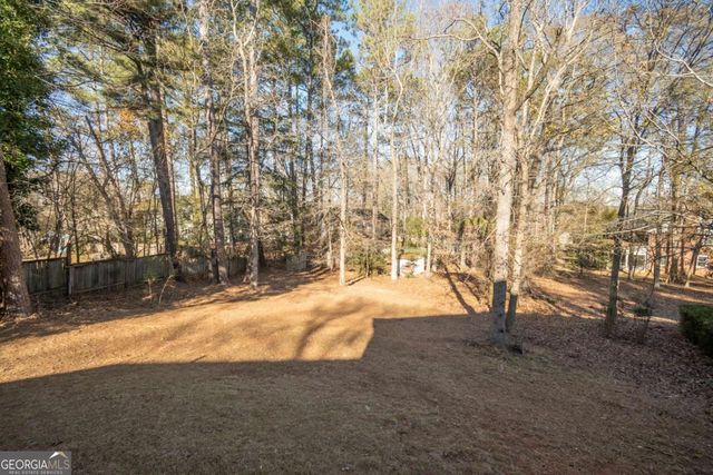 201 Chesterfield Road, Bogart, GA 30622