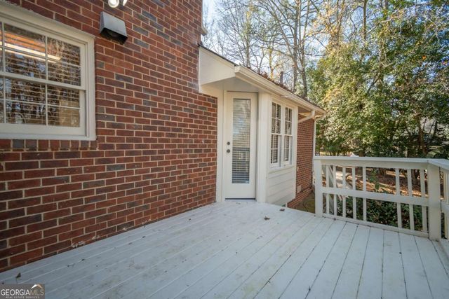 201 Chesterfield Road, Bogart, GA 30622