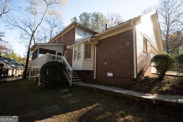 201 Chesterfield Road, Bogart, GA 30622