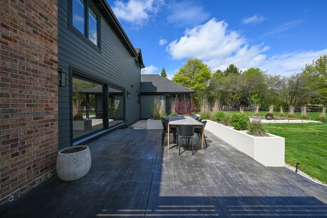 36W338 Mckay Drive, St. Charles, IL 60175