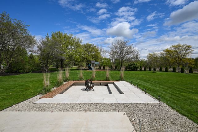 36W338 Mckay Drive, St. Charles, IL 60175