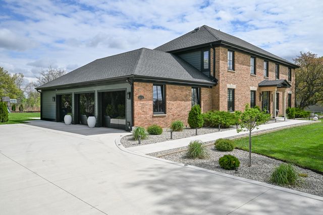 36W338 Mckay Drive, St. Charles, IL 60175