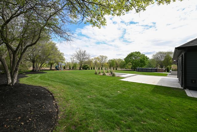 36W338 Mckay Drive, St. Charles, IL 60175