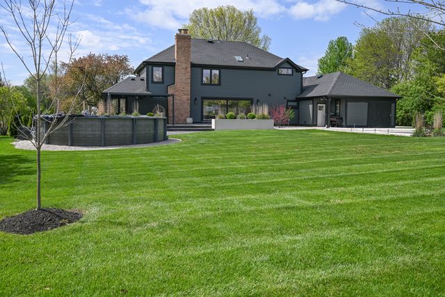 36W338 Mckay Drive, St. Charles, IL 60175