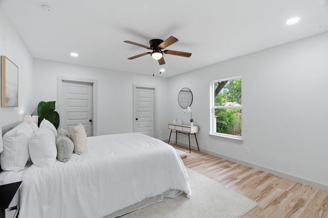 7107 Garza Avenue, Fort Worth, TX 76116