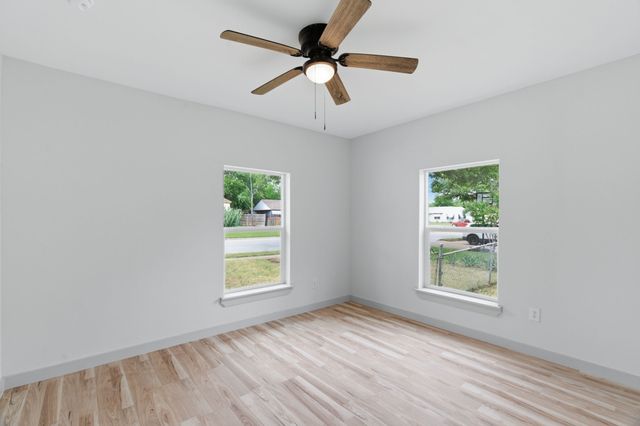 7107 Garza Avenue, Fort Worth, TX 76116