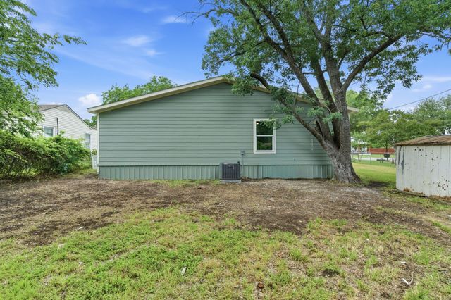 7107 Garza Avenue, Fort Worth, TX 76116