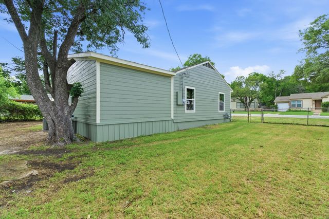 7107 Garza Avenue, Fort Worth, TX 76116
