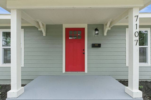 7107 Garza Avenue, Fort Worth, TX 76116