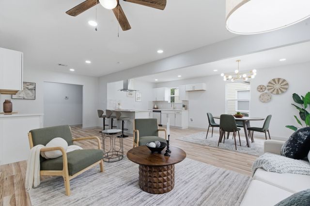 7107 Garza Avenue, Fort Worth, TX 76116