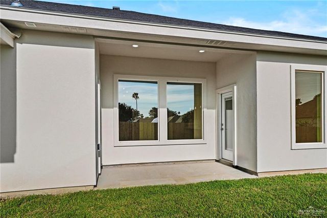 404 Hole No. 7 Street, Mission, TX 78572