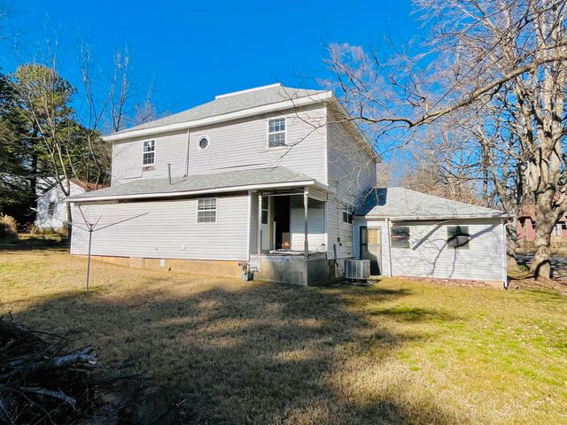 106 E Young Street, Doniphan, MO 63935