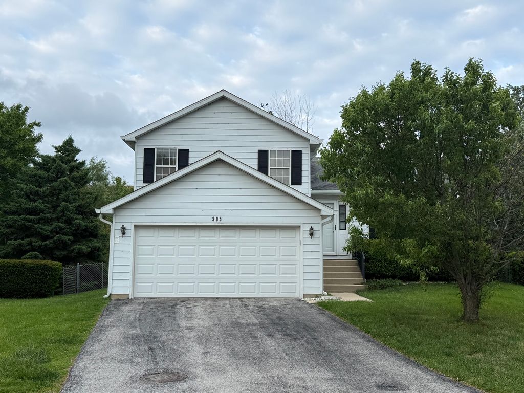 305 Elwood Court, Westmont, IL 60559