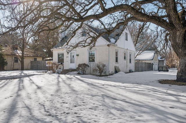 2111 Green Avenue, Anoka, MN 55303