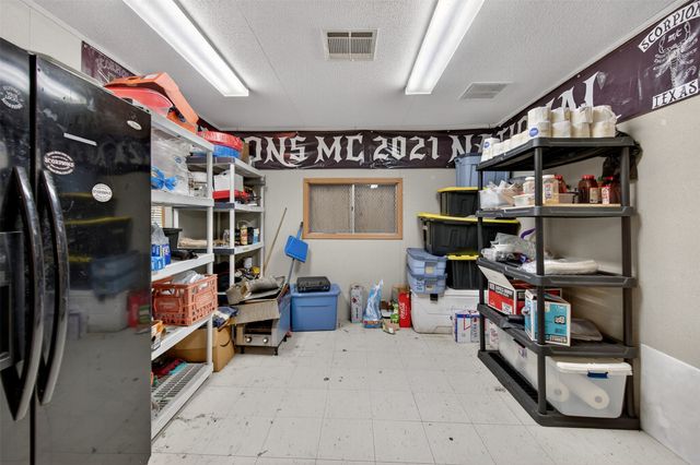 11716 County Road 4037, Kemp, TX 75143