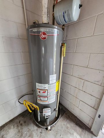 910 EMERALD DRIVE, Mount Dora, FL 32757