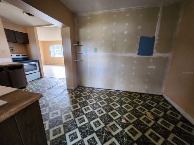 910 EMERALD DRIVE, Mount Dora, FL 32757