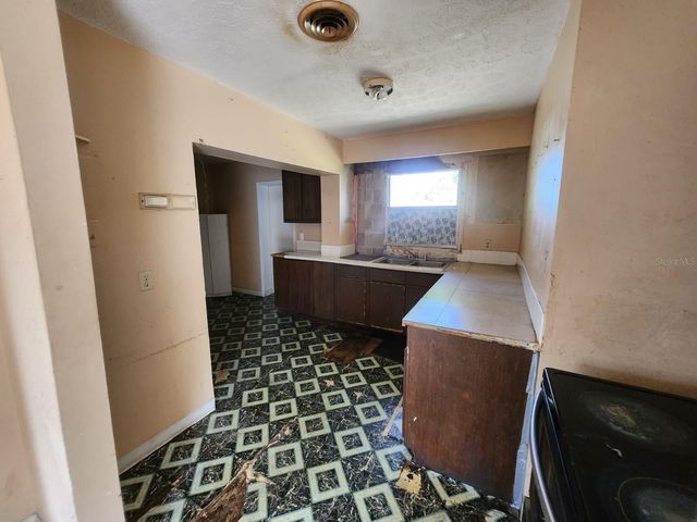 910 EMERALD DRIVE, Mount Dora, FL 32757