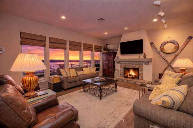 465 Bay Hill Drive, Possum Kingdom Lake, TX 76449