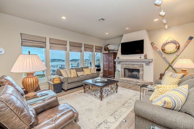 465 Bay Hill Drive, Possum Kingdom Lake, TX 76449