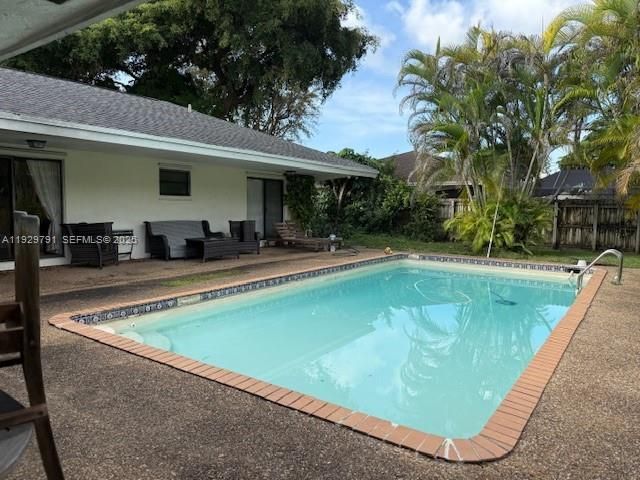 8865 SW 176th Ter, Palmetto Bay, FL 33157