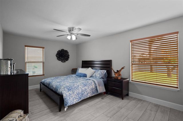 8100 Seawall Boulevard B, Galveston, TX 77551