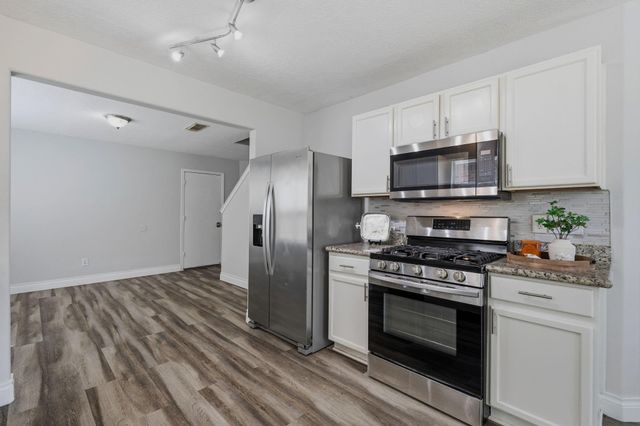 1427 Hade Falls Lane, Houston, TX 77073