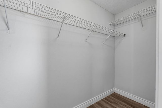 1427 Hade Falls Lane, Houston, TX 77073