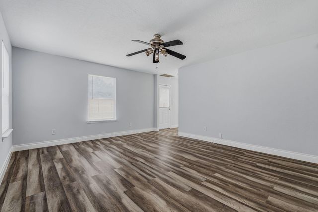 1427 Hade Falls Lane, Houston, TX 77073