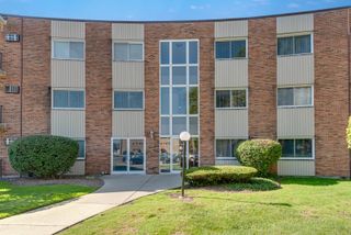 9716 S Karlov Avenue 203, Oak Lawn, IL 60453