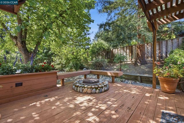 143 Donegal Way, Martinez, CA 94553