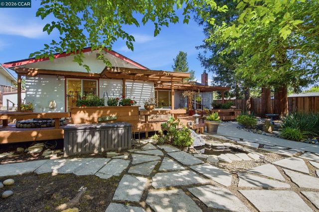 143 Donegal Way, Martinez, CA 94553