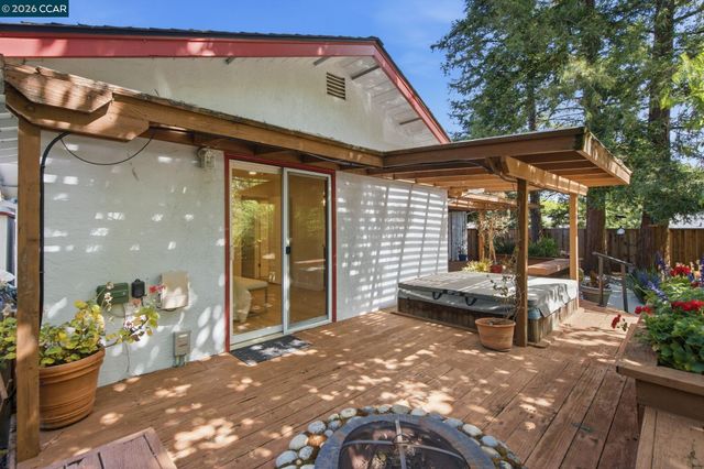 143 Donegal Way, Martinez, CA 94553