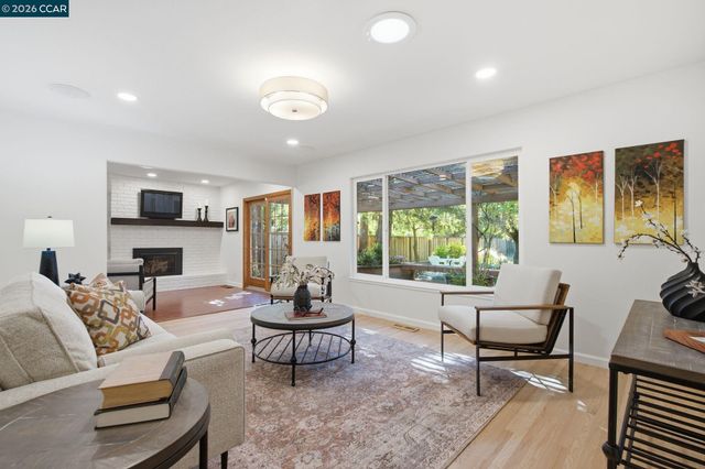 143 Donegal Way, Martinez, CA 94553