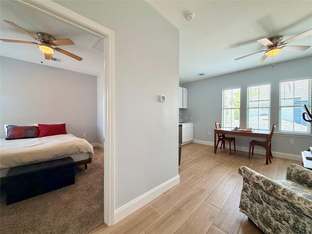 2009 Emma Long ST, Austin, TX 78723