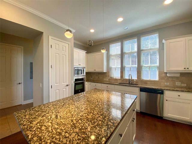2009 Emma Long ST, Austin, TX 78723