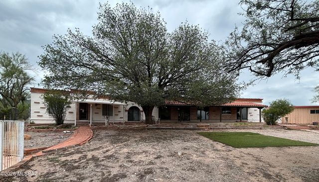 10121 E Catalina Highway, Tucson, AZ 85749