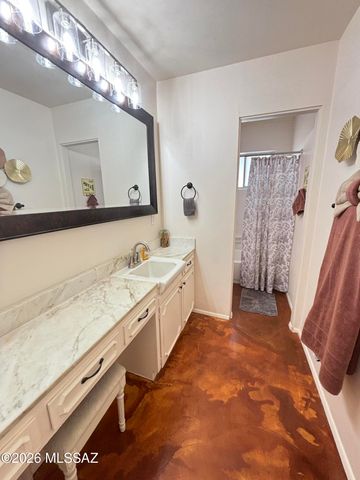 10121 E Catalina Highway, Tucson, AZ 85749