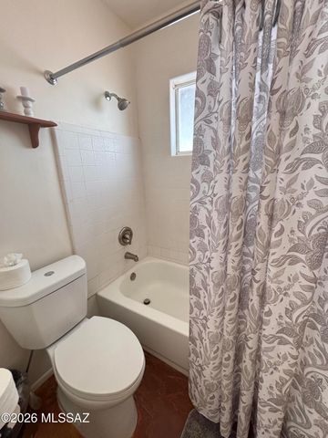 10121 E Catalina Highway, Tucson, AZ 85749