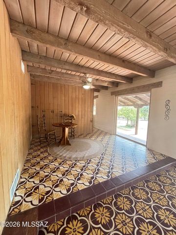10121 E Catalina Highway, Tucson, AZ 85749
