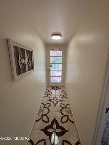 10121 E Catalina Highway, Tucson, AZ 85749