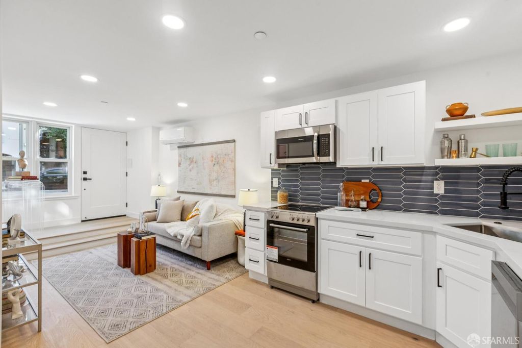 108 Albion Street B, San Francisco, CA 94110