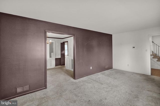 2104 GRING DR, Wyomissing, PA 19610