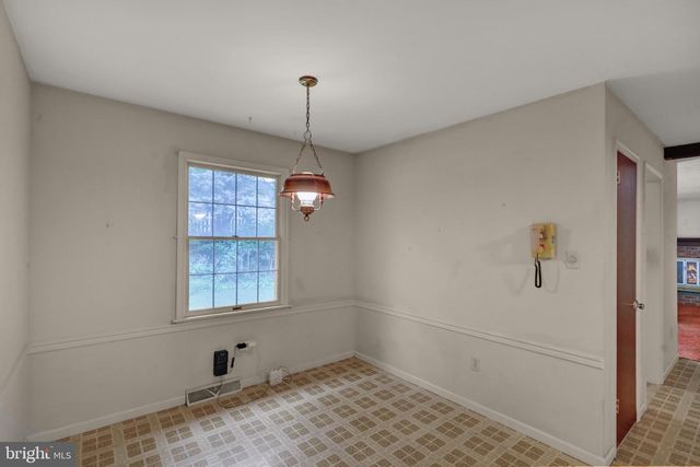 2104 GRING DR, Wyomissing, PA 19610