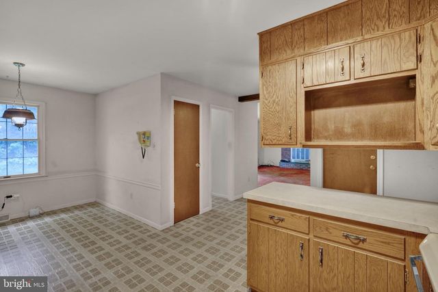 2104 GRING DR, Wyomissing, PA 19610