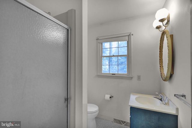 2104 GRING DR, Wyomissing, PA 19610